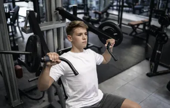 seated-chest-press-teen
